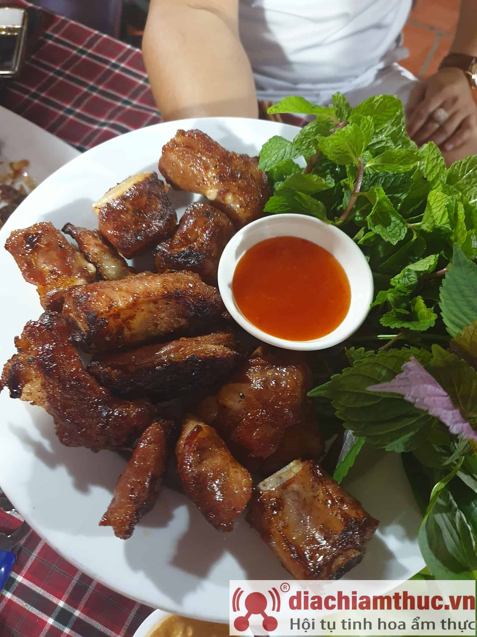 Lẩu mắm Liên Bin