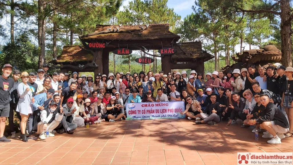 Hoa Dalat Travel - đặt tour giá rẻ uy tín nhất