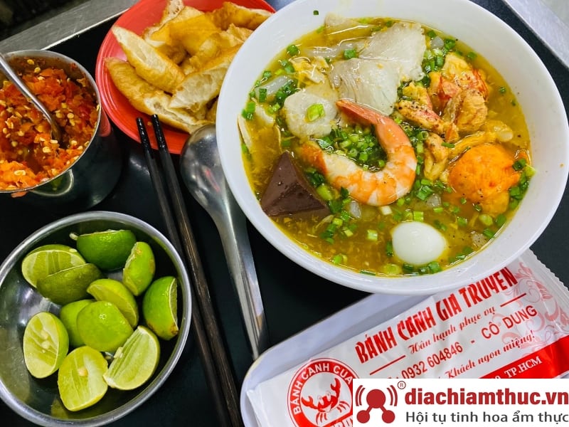 Bánh canh cua gia truyền Cô Dung