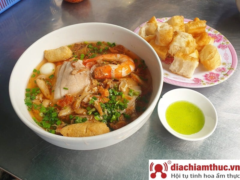 Top những quán bánh canh cua chất lượng nhất tại Quận 10