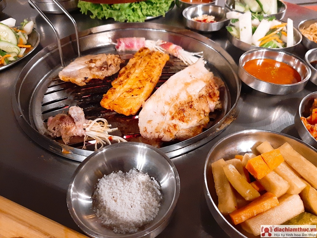 Buk Buk - Buffet ngất ngây với thịt nướng