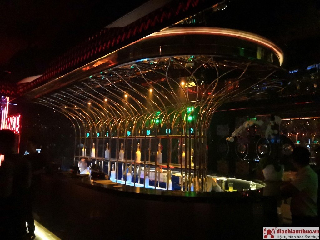 LUX Sky Lounge Sai Gon