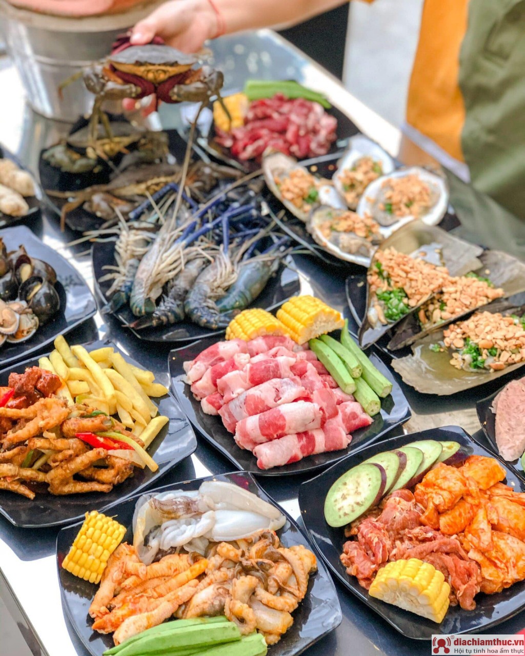 Nhà hàng Buffet hải sản TPHCM giá rẻ