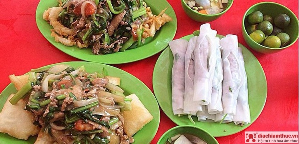 Phở cuốn Hoa Lan