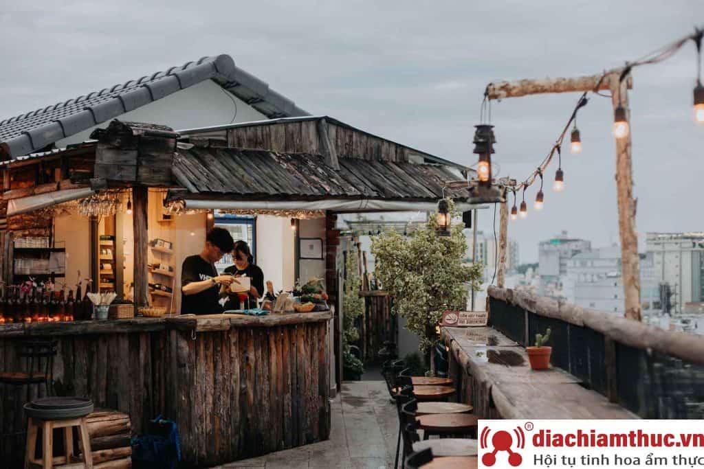 Ráng Chiều Rooftop 