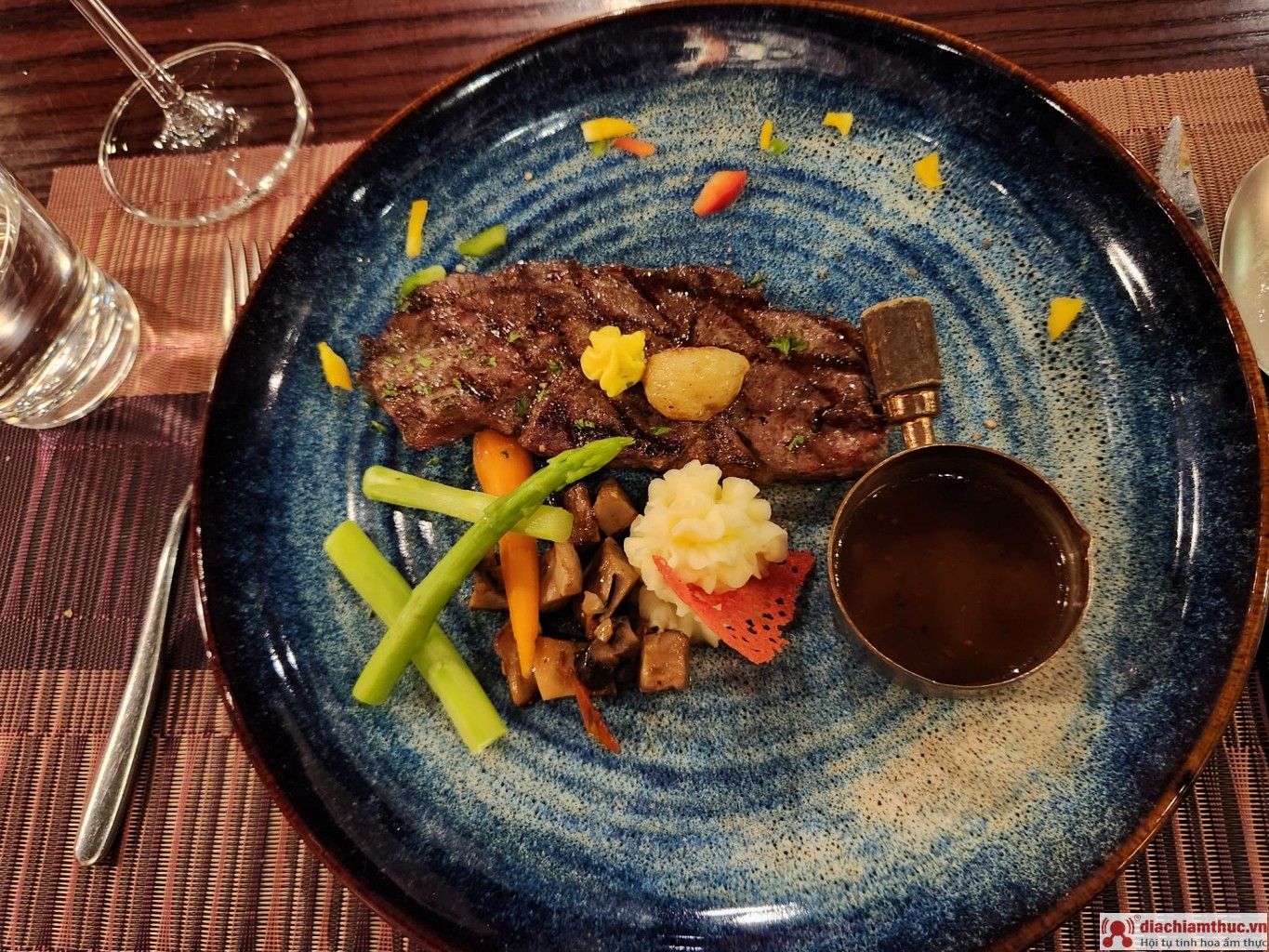 Tex Rock Steakhouse  Hải Phòng