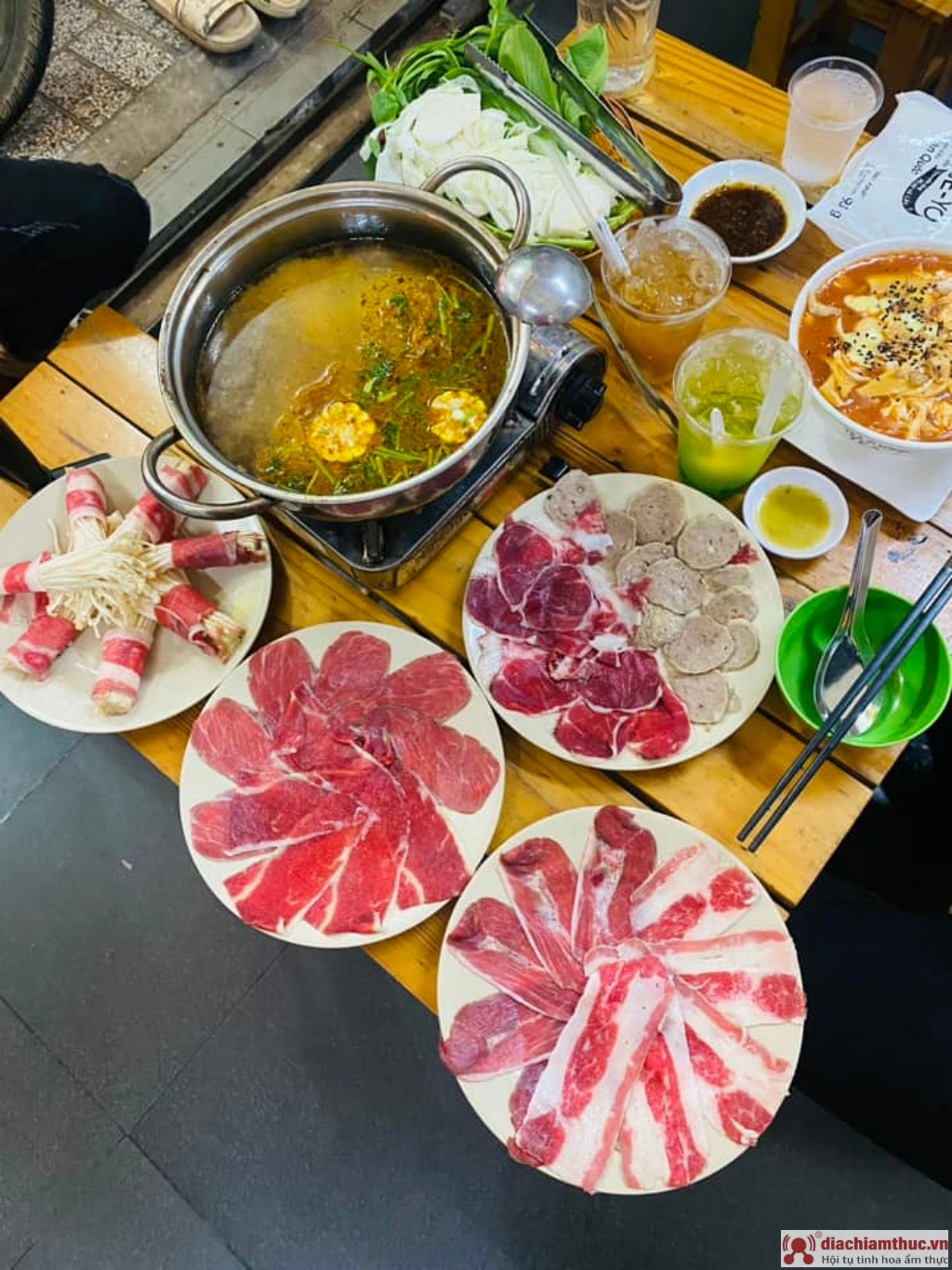 YUN YUN food 19 Ngô Gia Tự