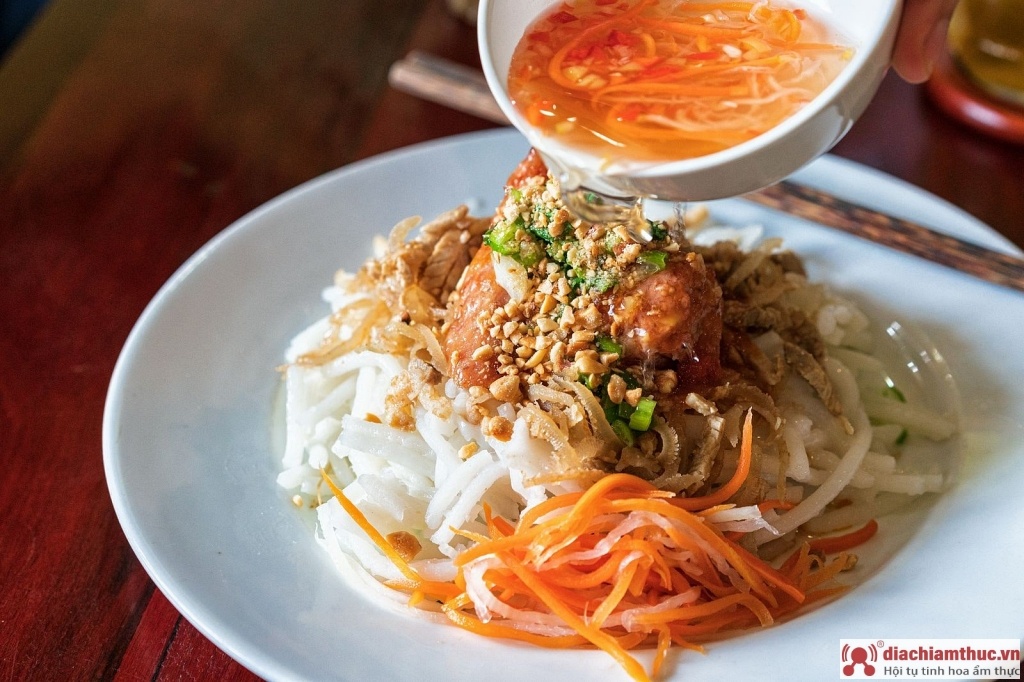 Bánh tằm Ngan Dừa