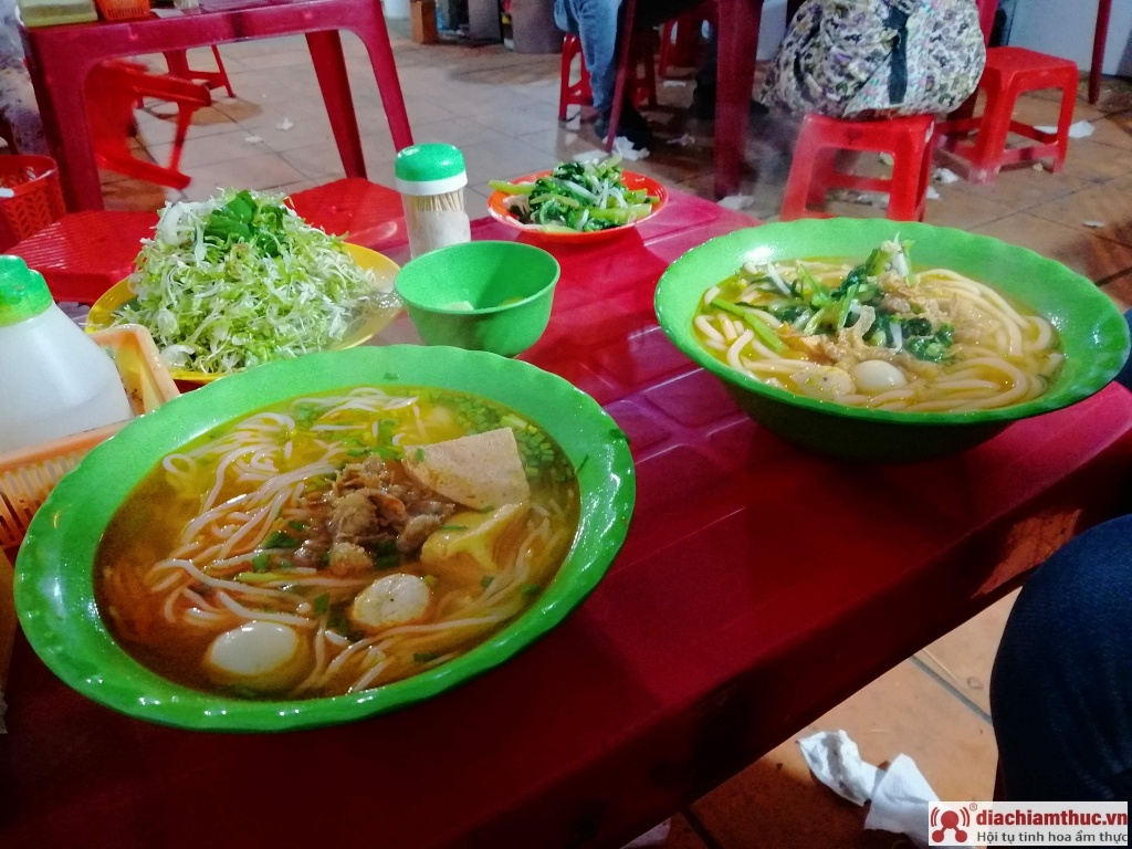 Bún đỏ Thu