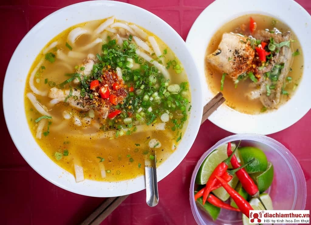 Cháo canh cá lóc Bà Hồng Quảng Bình