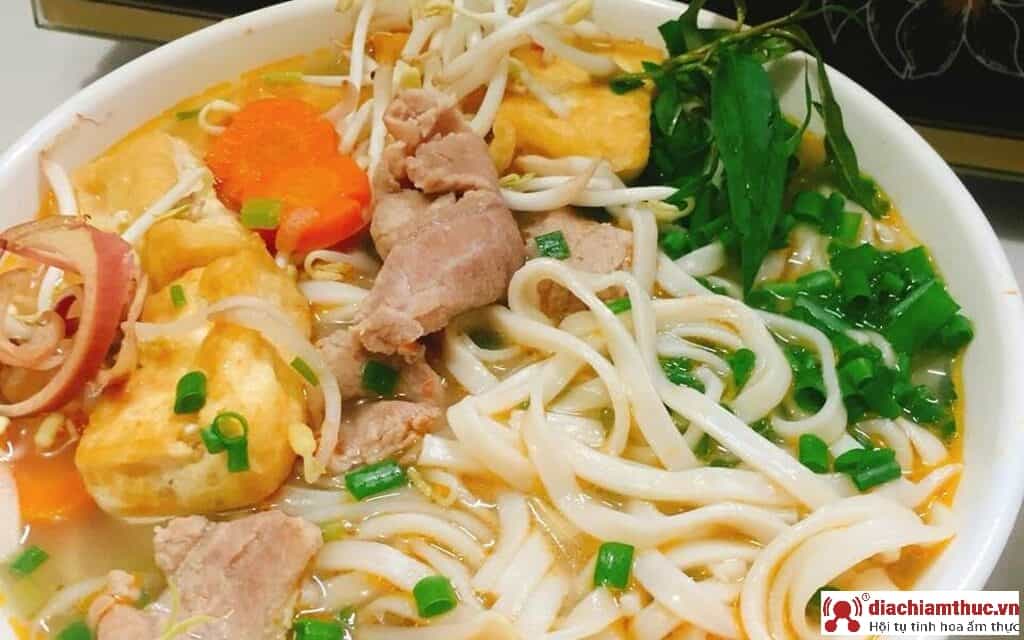 Giới thiệu về bánh canh khô Huế