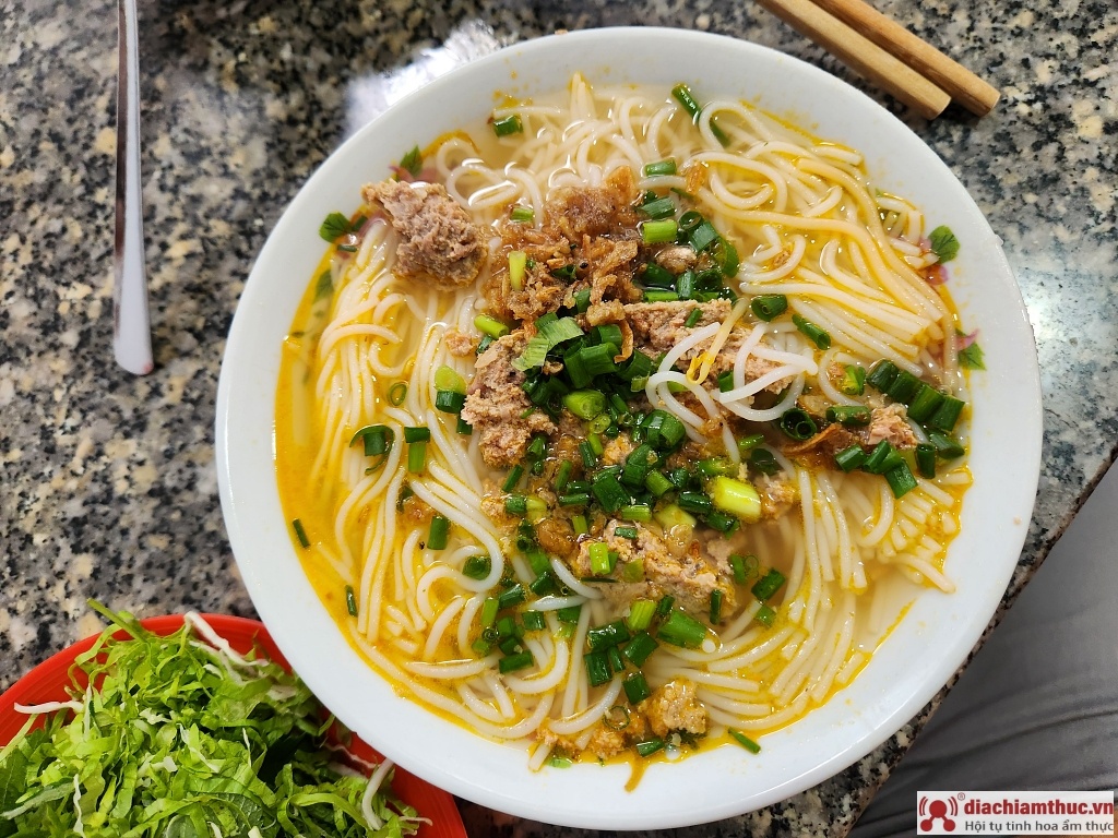 Review Bún riêu Đoàn Kết