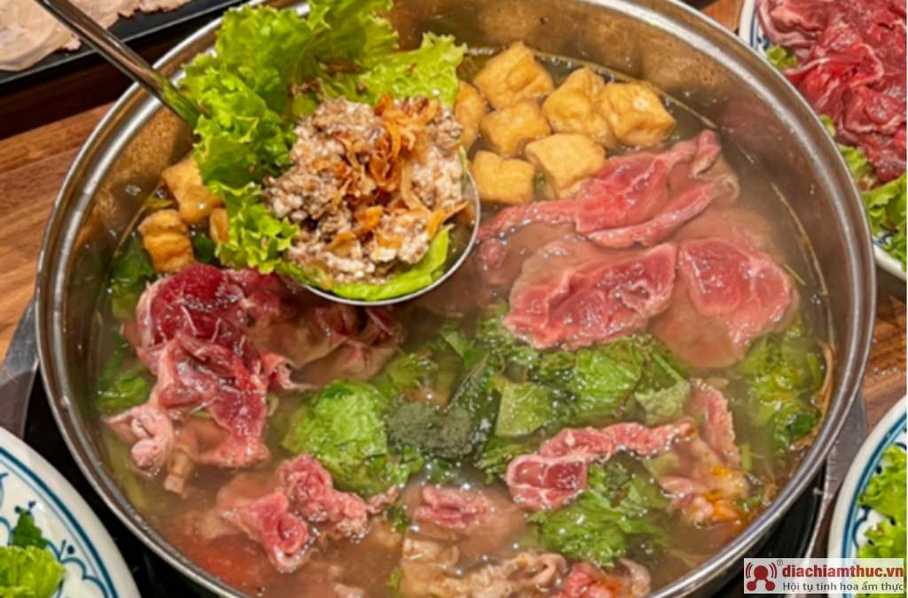 LẨU RIÊU CUA BẮP BÒ MANG HƯƠNG VỊ QUÊ NHÀ