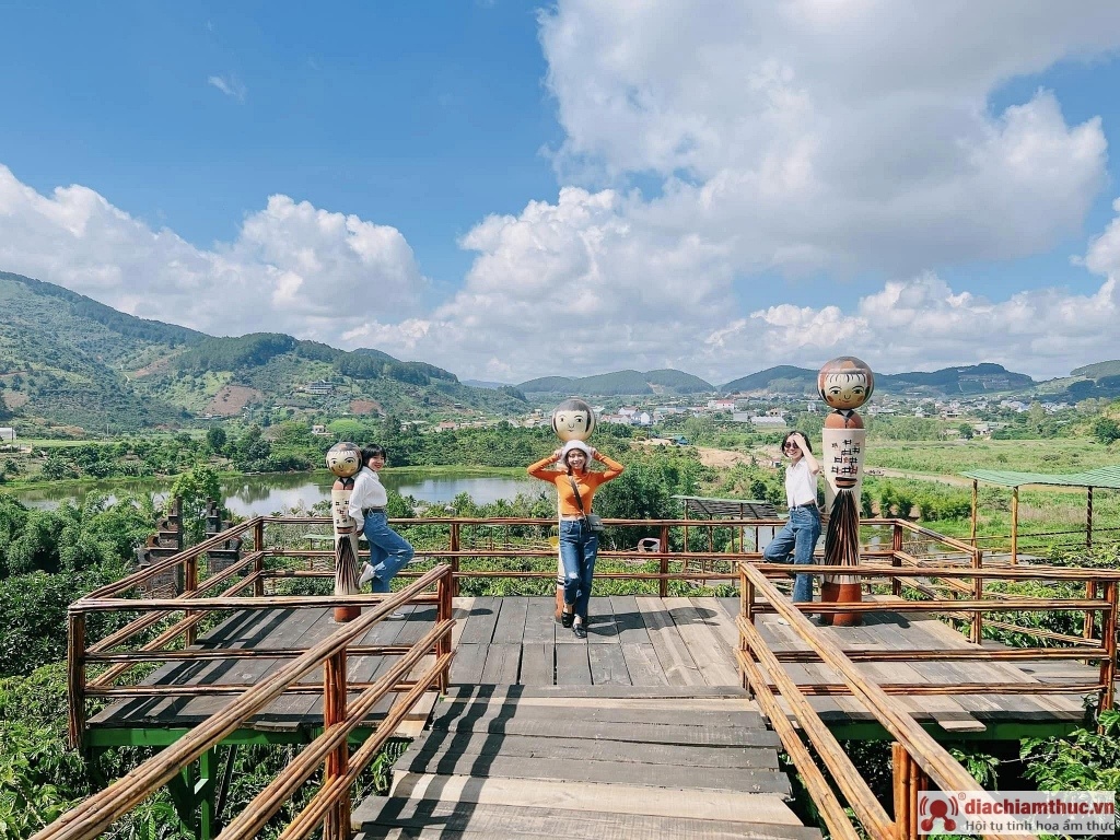 Mê Linh Coffee Garden