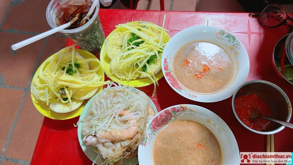 Bánh căn Quán Hồng Diên