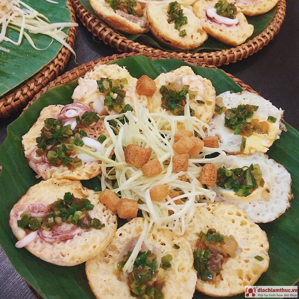 Quán Cô Huệ - Bánh Xèo & Bánh Căn ở TP. HCM