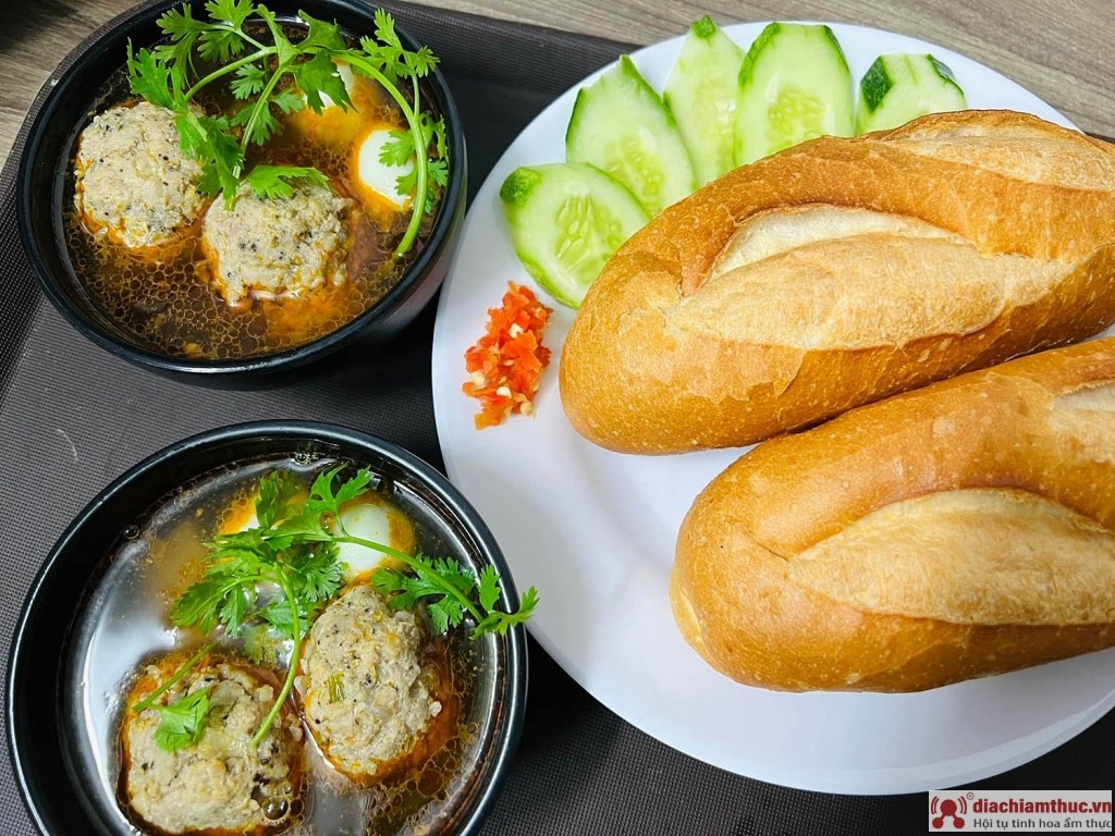 Giới thiệu về món bánh mì xíu mại Đà Lạt 