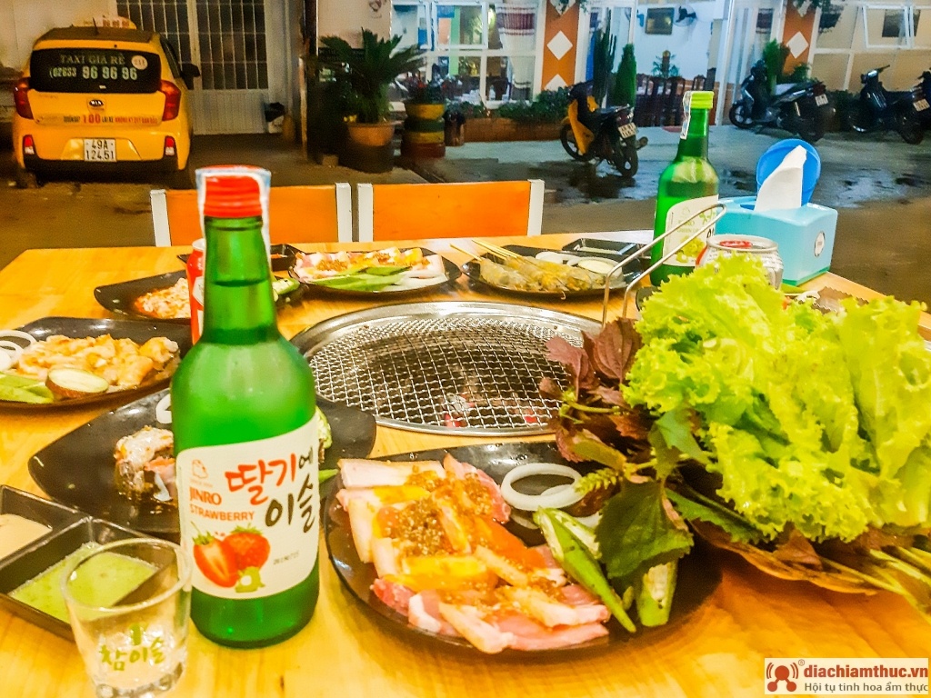 Thực đơn BBQ No1  đa dạng với hơn 20 món nướng khác nhau, từ thịt bò, heo, gà, hải sản đến các loại rau củ