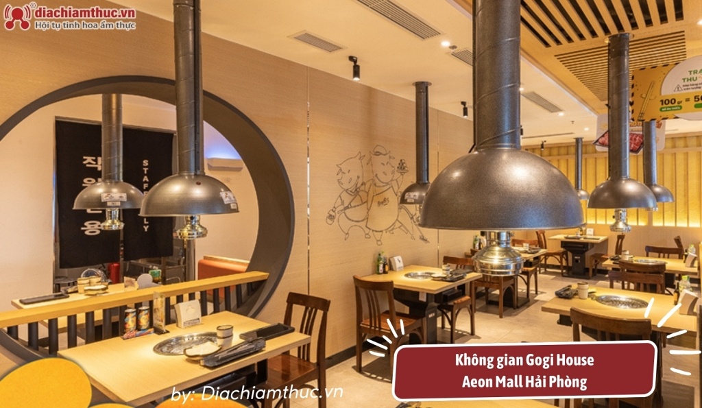 Gogi House được thiết kế theo phong cách hiện đại và ấm cúng, với mô hình nướng tại bàn