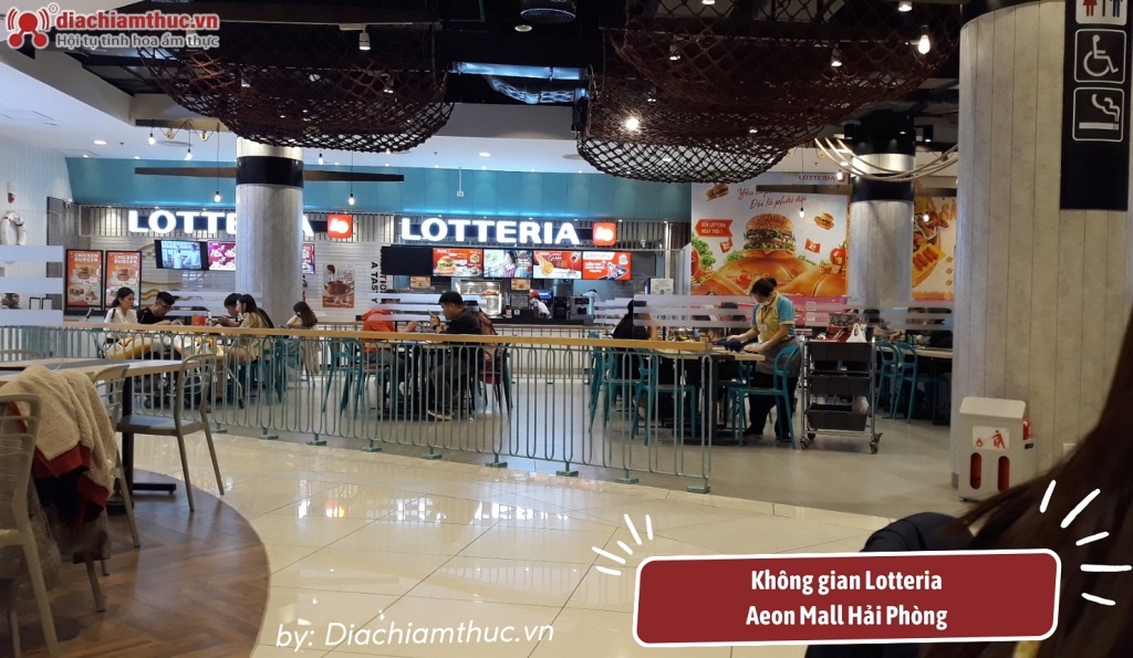 Không gian của Lotteria được thiết kế hiện đại và thoáng đãng, phù hợp cho cả gia đình và nhóm bạn bè