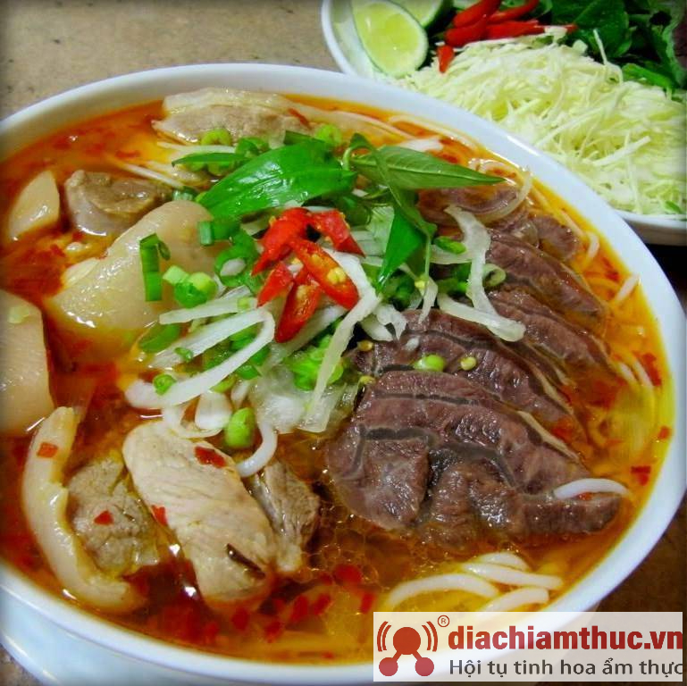 Món bún bò Huế