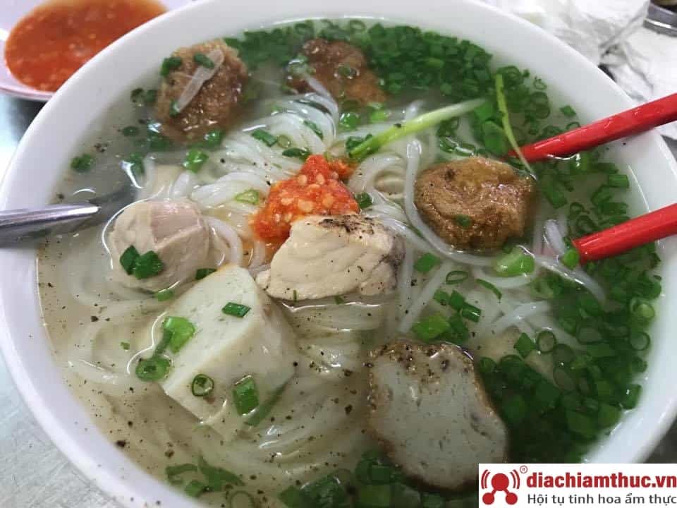 Bánh canh cô Hà Nha Trang