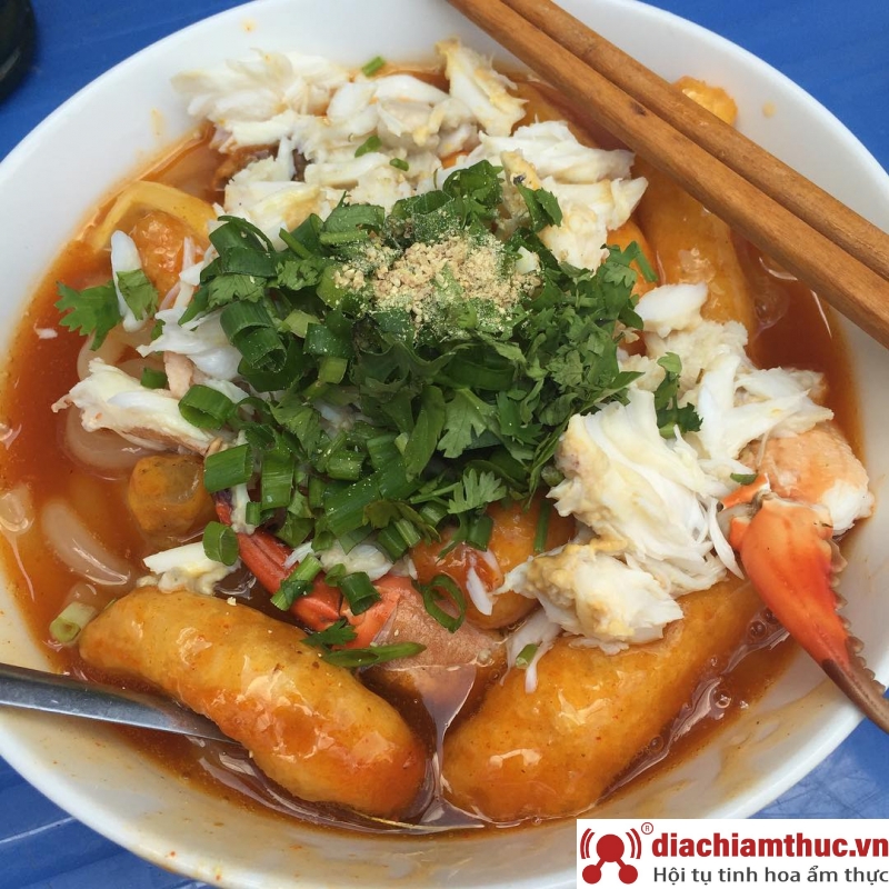 Bánh canh cua 14 trần bình trọng quận 5Sài Gòn