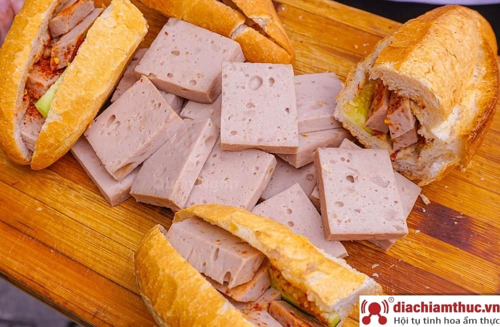 Bánh mì chả bò Cô Lễ Đà Nẵng