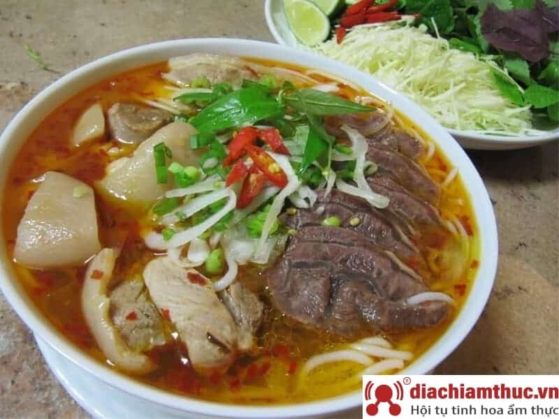 Bún bò Kim Vui Nha Trang