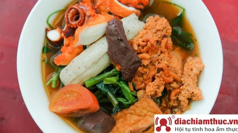 Bún riêu Nguyễn Thị Tần Quận 8 Sài Gòn