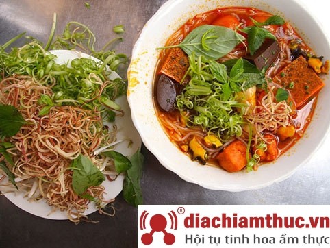 Bún riêu cua ốc Vườn Chuối Quận 10 Sài Gòn