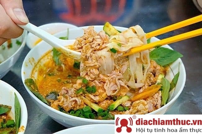 Hủ tiếu sa tế Tô Ký Sài Gòn