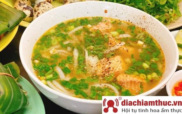 Bánh canh cá lóc O Nhớ - Tân Bình