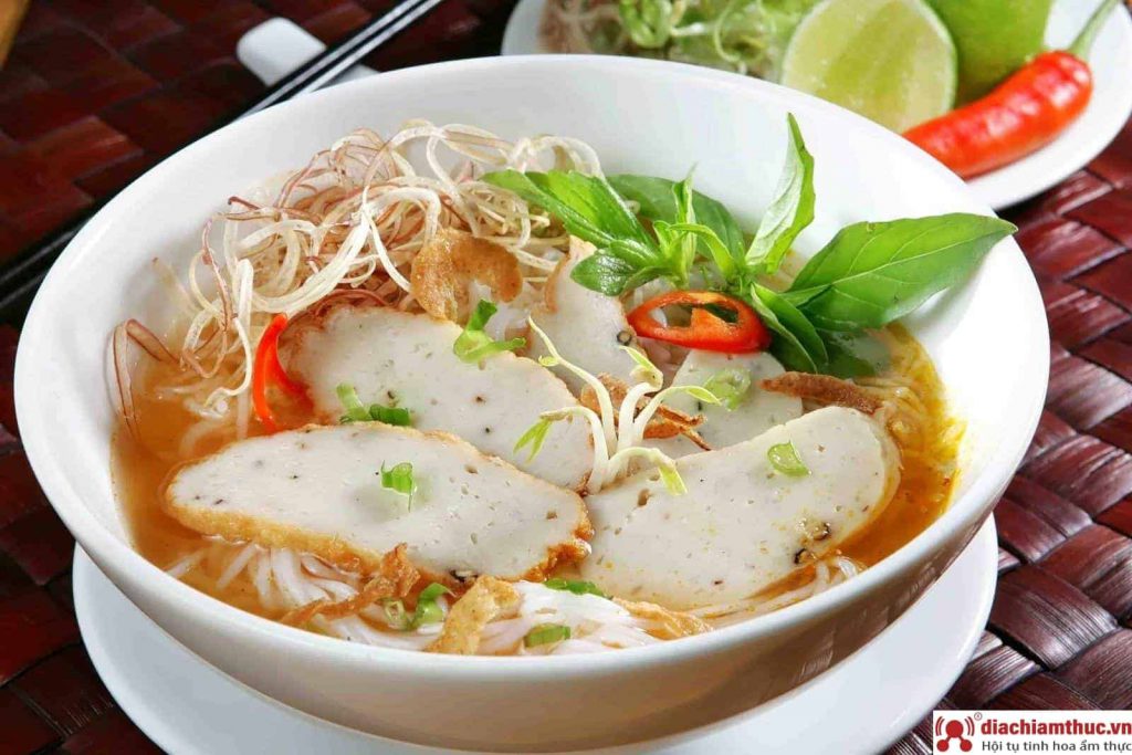 Bánh canh cá thu Phú Quốc