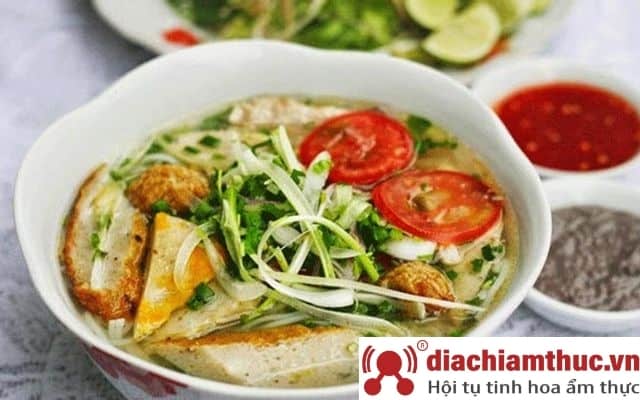 Bún cá Sáu Hiếu tại VT