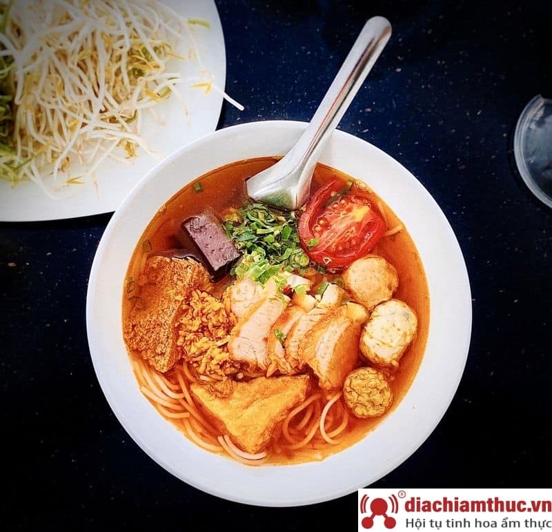 Bún riêu tôm Thuận Phúc