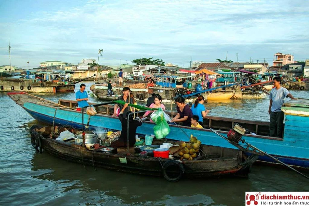 Trải nghiệm đến chợ nổi