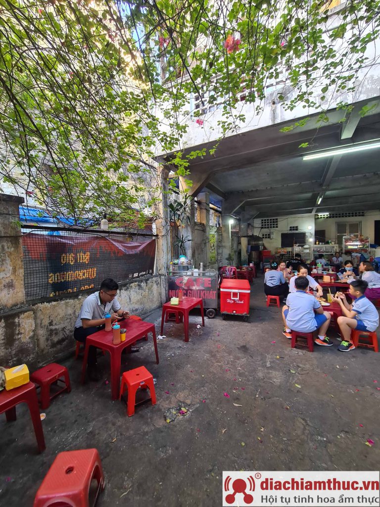 A Tùng Bánh mì bò nướng Cambodia