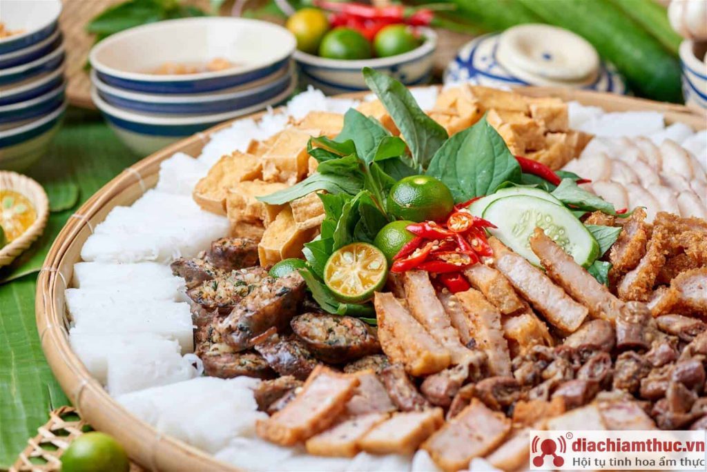 Bún đậu khu Hoàng Cầu