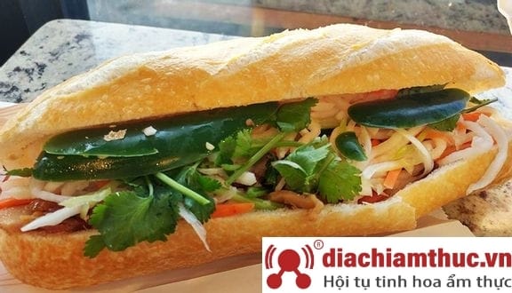 Bánh mì bà Lan