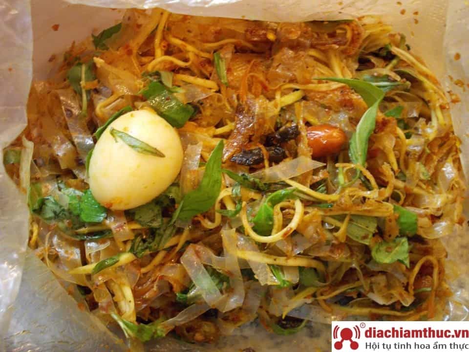 Bánh tráng trộn Hồ Con Rùa