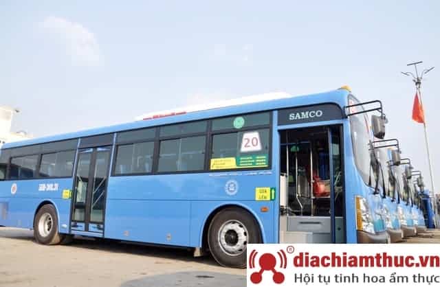 Di chuyển bằng xe bus