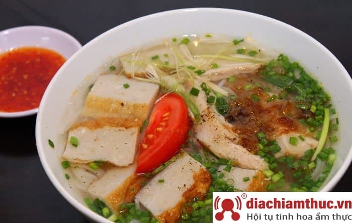 Quán bún chả cá Phương Châu