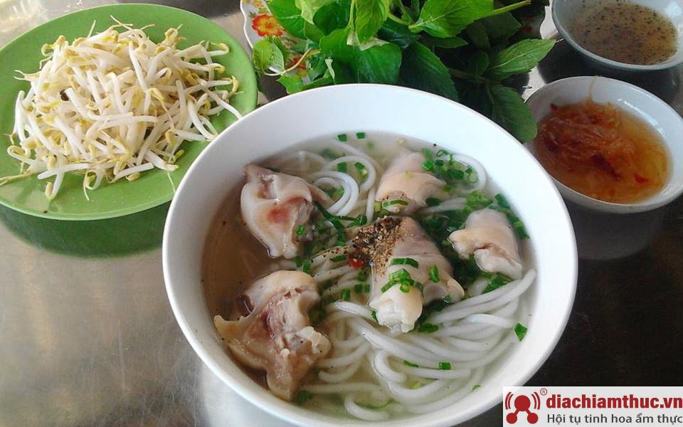 Bánh canh Trảng Bàng Năm Dung