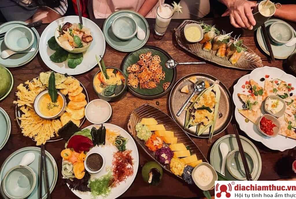 Buffet chay Hương Thiền