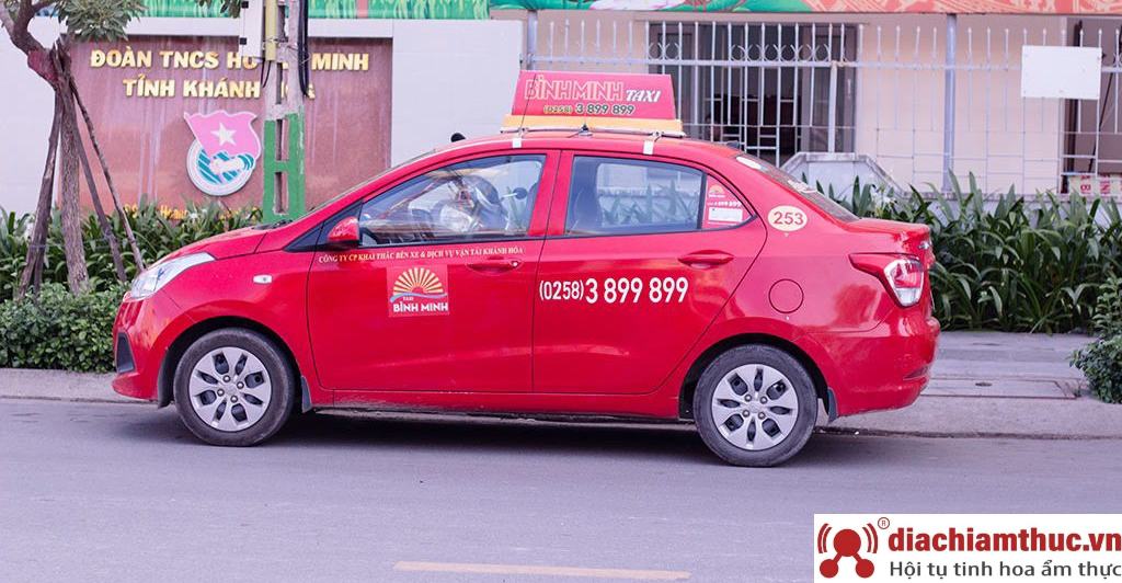 Taxi Sao Đỏ