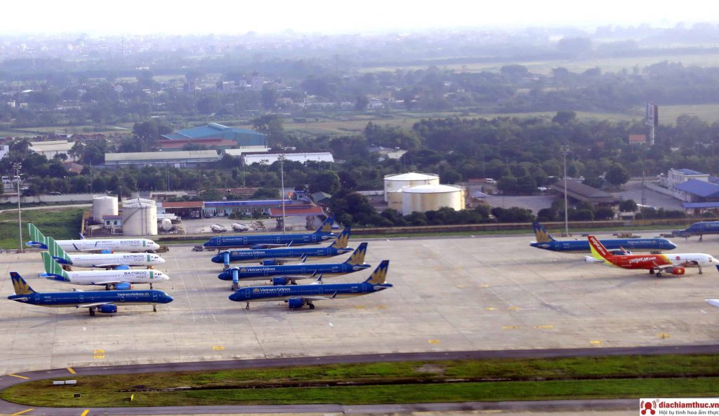 Hoạt động sân bay Nội bài