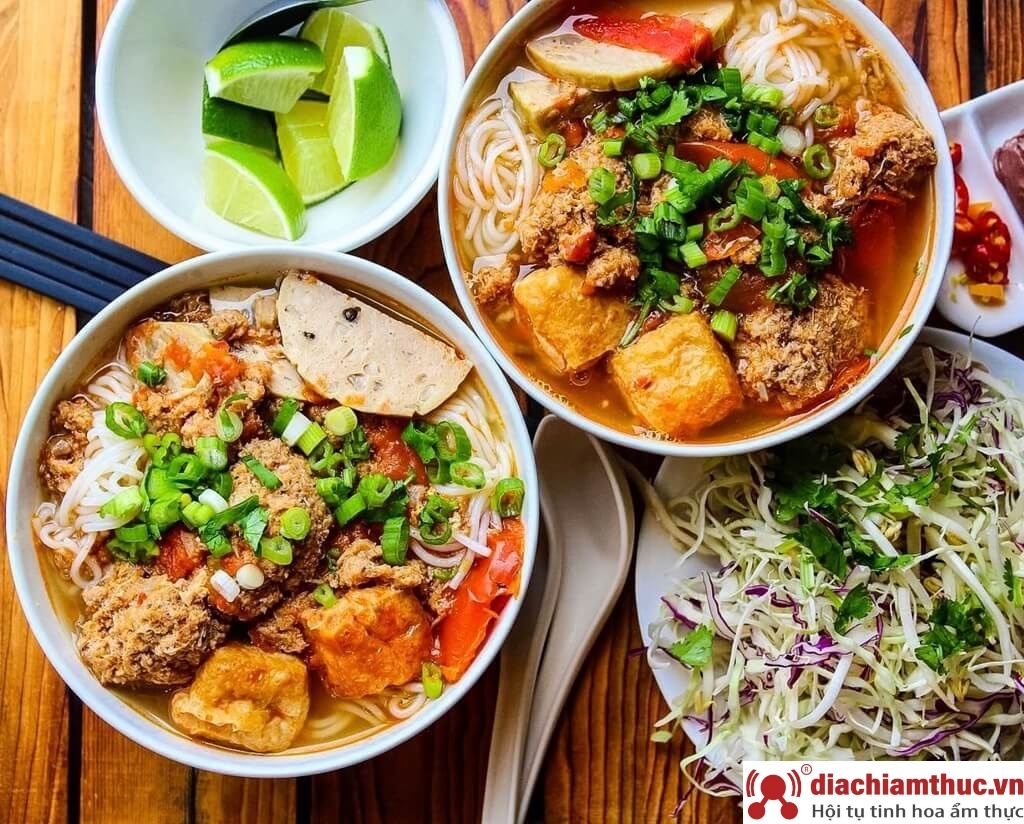 Bún riêu cua bắp bò