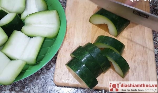 Sơ chế nguyên liệu bí đao