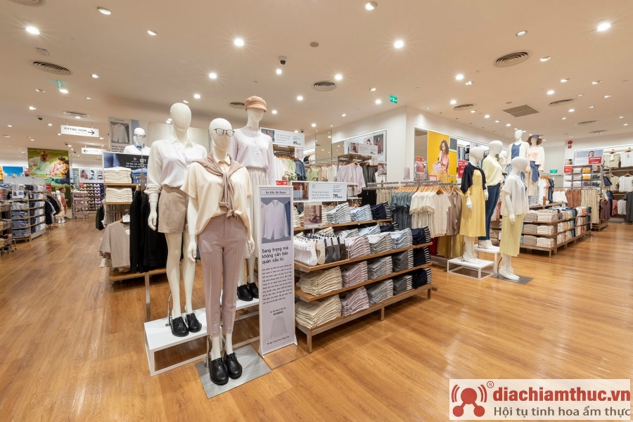 Uniqlo Vạn Hạnh